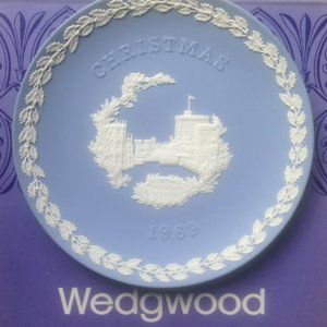 Wedgewood Jasperware 1969 Christmas Plate